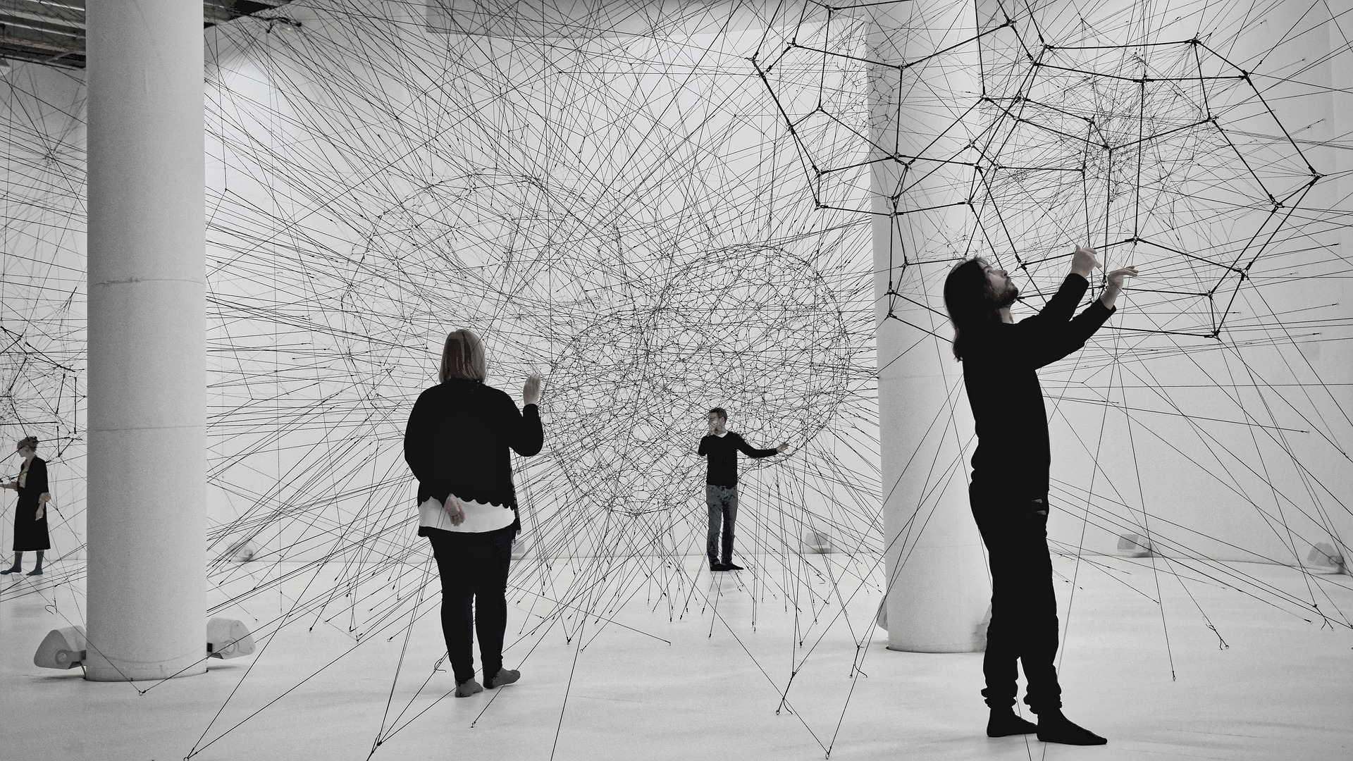 museo geometrie persone.jpg